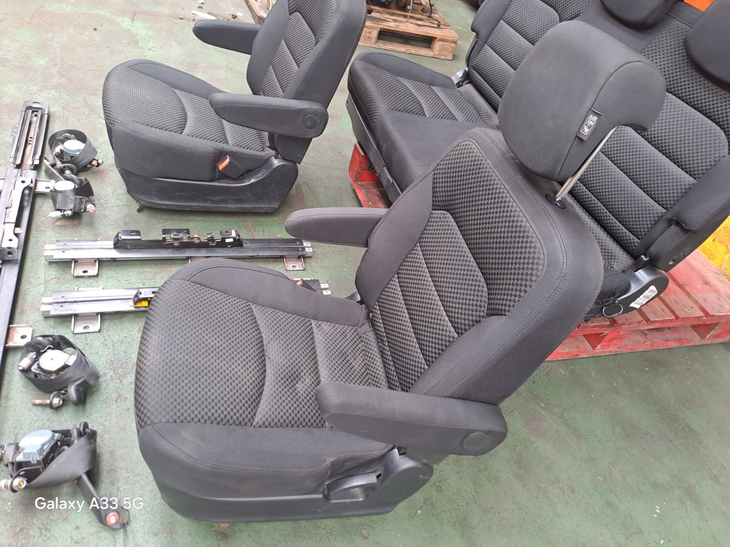 ✅2017 SSANGYONG RODIUS TURISMO 2nd & 3rd ROW SEATS WITH RAILS + WARRANTY A286 - Image 10