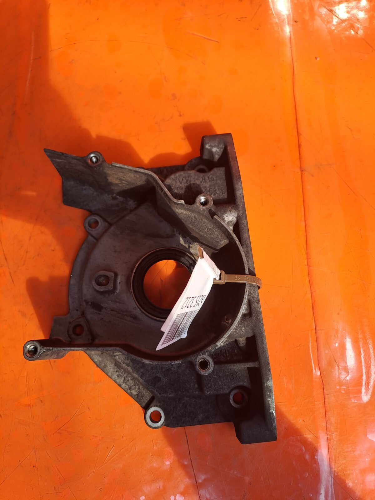 ✅Volkswagen Transporter T30 Hline 180 2.0 Diesel 2015 CRANKSHAFT SEAL COVER - Image 5