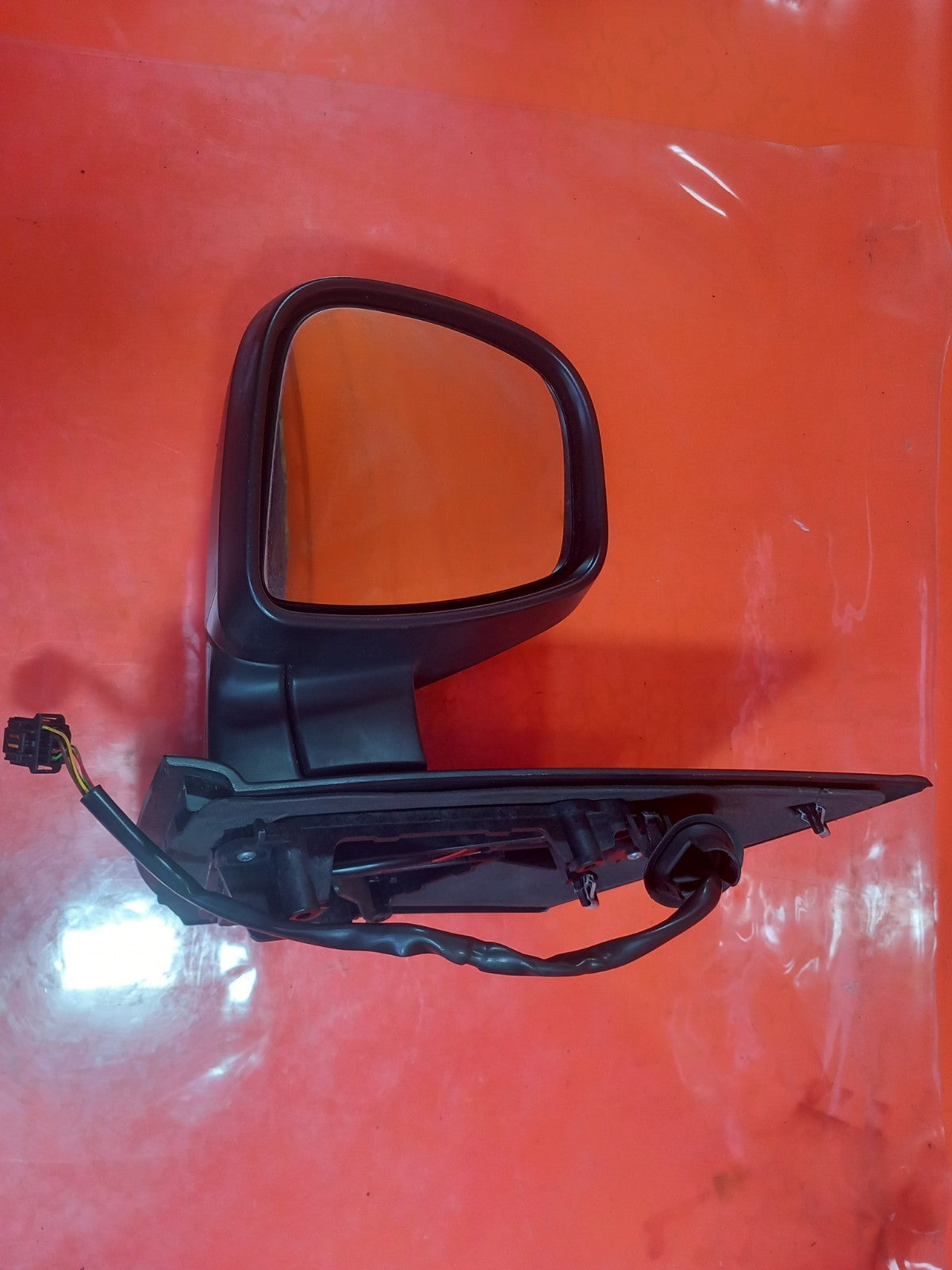 ebay-src:https://i.ebayimg.com/00/s/mtywmfgxmjaw/z/cmiaaeswyotqdas-/$_57.jpg