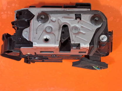 VW TAIGO LIFE 1.0 PETROL 2023 FRONT LEFT DOOR LOCK C5D5TC837015D Warranty A219 - Image 3
