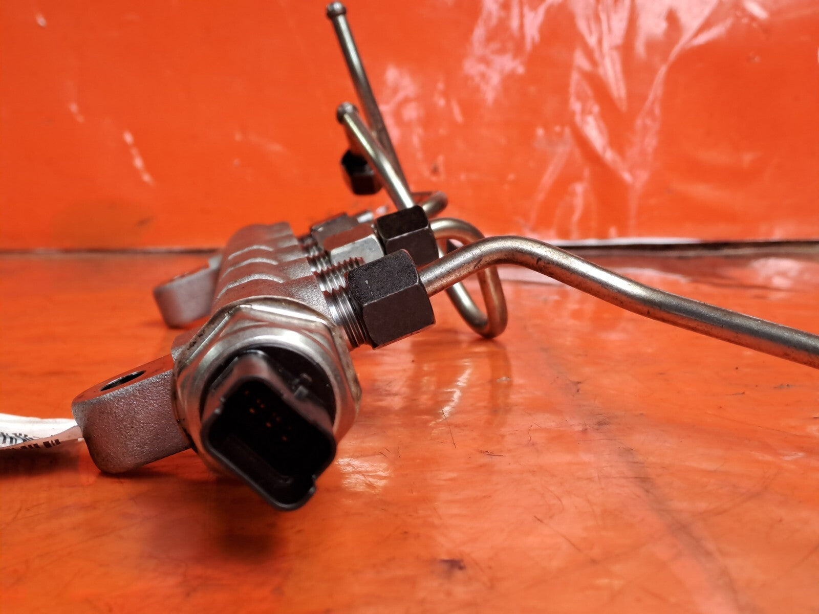 ✅2016 SSANGYONG TIVOLI ElX 1.6D INJECTOR FUEL RAIL A6730700095 + WARRANTY A279 - Image 3