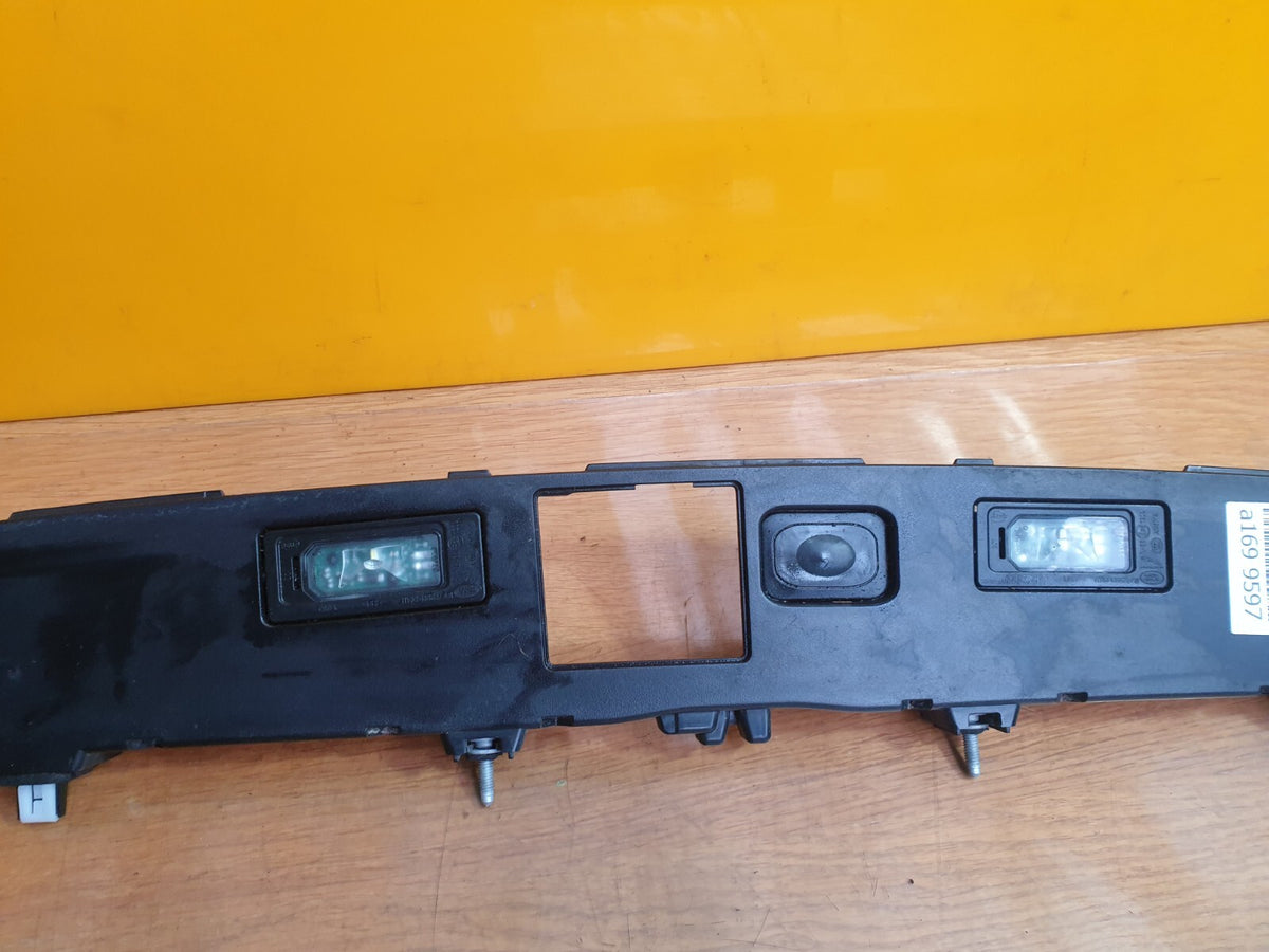 2022 Range Rover Evoque L551 Tailgate Boot Handle Trim K8D2-404C42-A A169 - Image 4