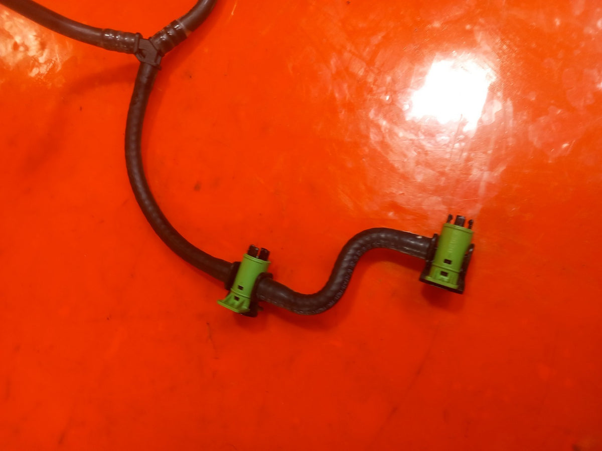 ebay-src:https://i.ebayimg.com/00/s/mtiwmfgxnjaw/z/vz4aaesw301qs416/$_57.jpg