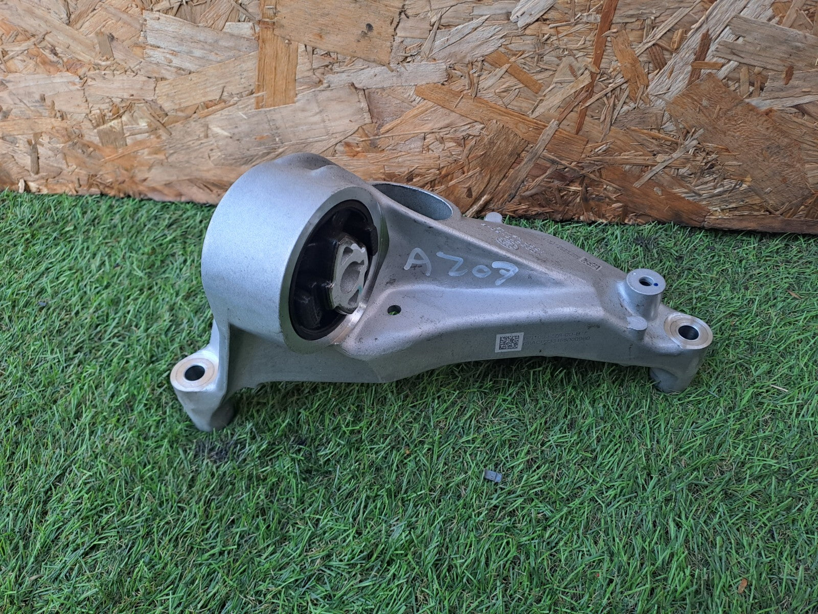 2024 TESLA MODEL 3 LONG ENGINE MOUNTING BRACKET LEFT 1093278-50-B +WARRANTY A207 - Image 2