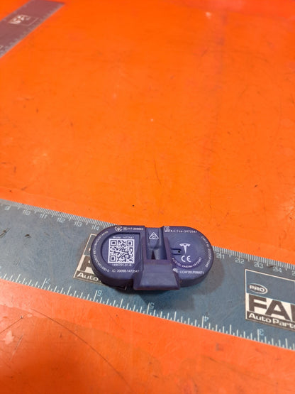 ✅2022 TESLA MODEL Y TYRE PRESSURE SENSOR 1490701-01-B + WARRANTY A172 - Image 1