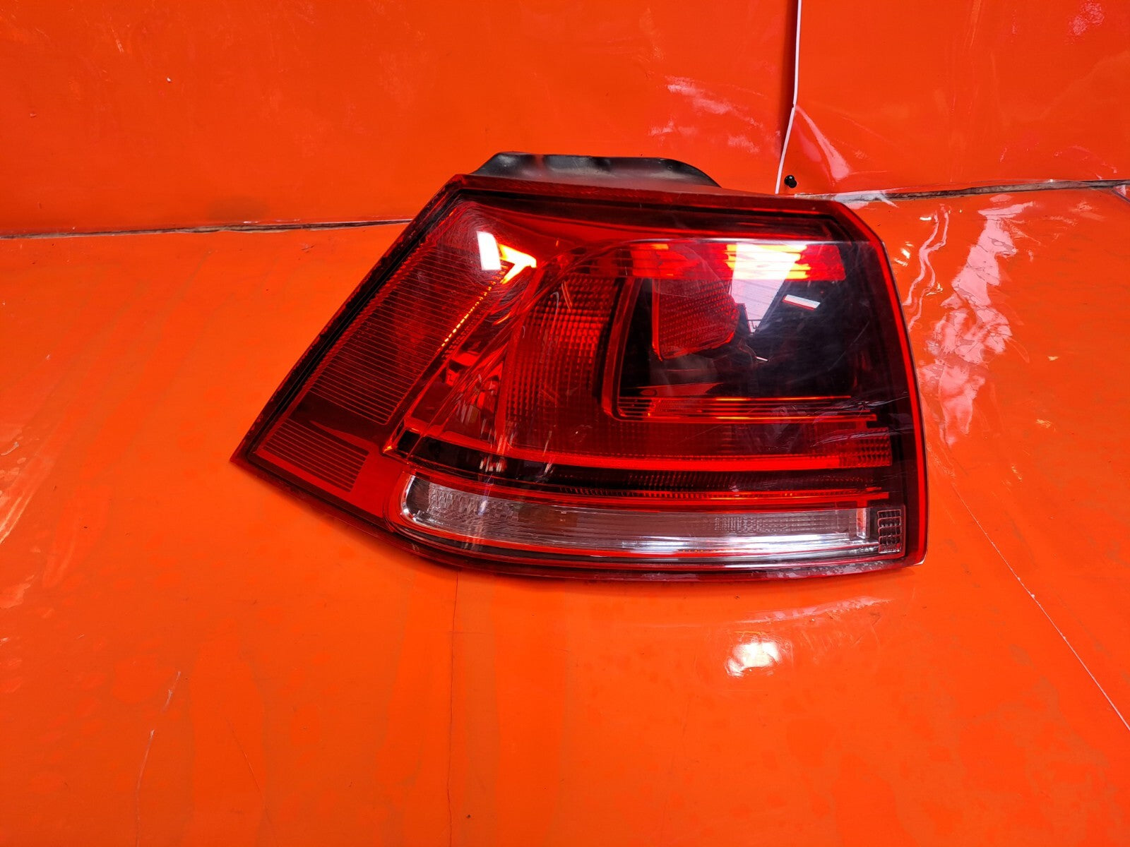 ✅VW GOLF MK7 1.4 PETROL 2015 REAR LEFT OUTER TAIL LIGHT 5G0945095P Warranty - Image 1