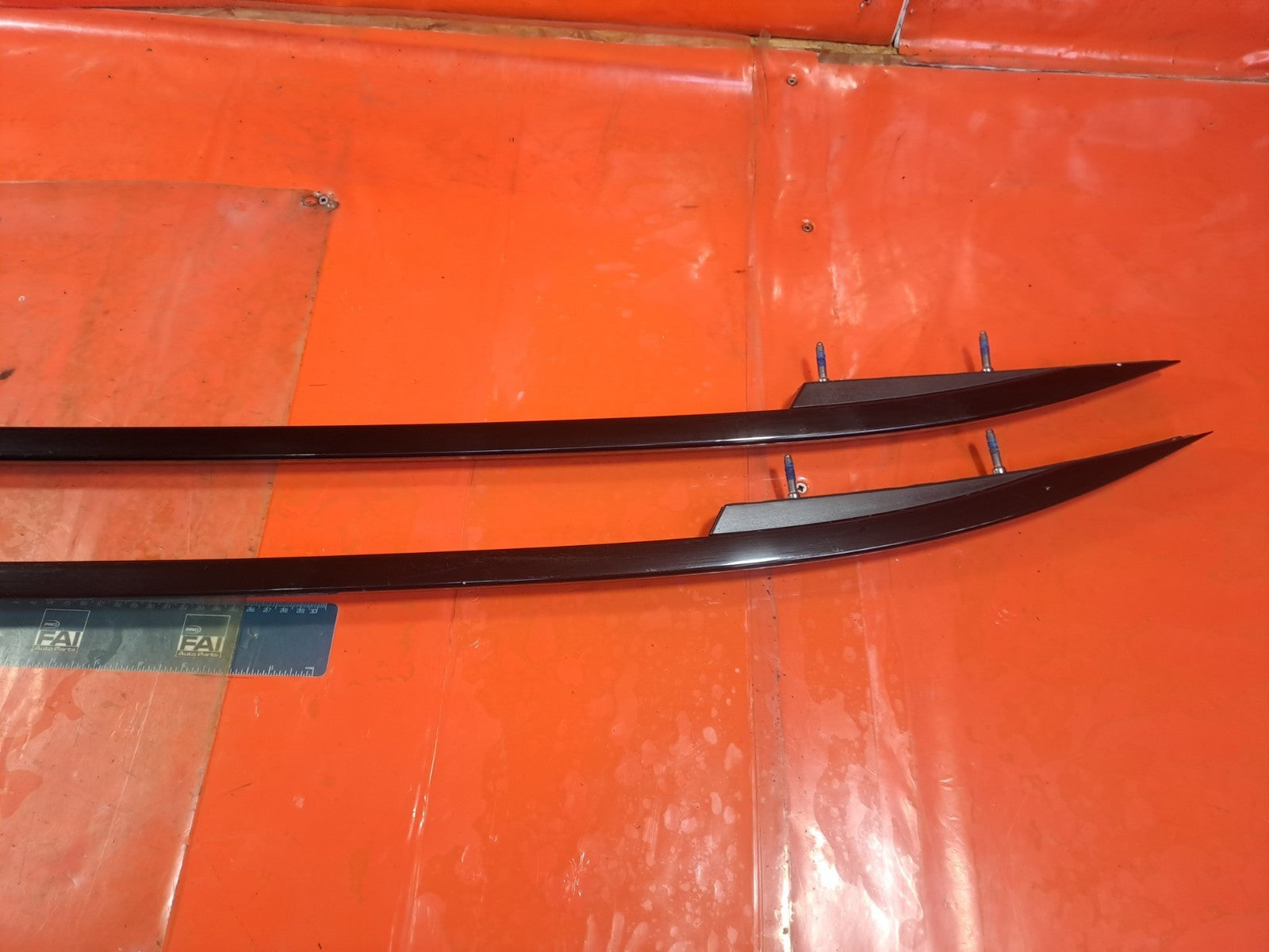 ✅CUPRA FORMENTOR 2.0 PETROL 2023 ROOF RAILS PAIR 5FF860026B 5FF860025B Warranty - Image 4