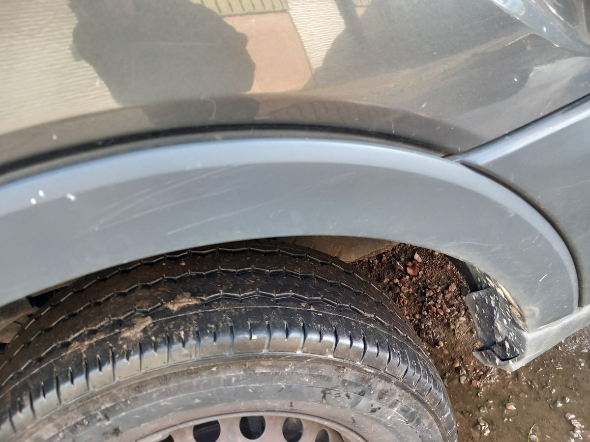 2019 Ford Transit 310 Front Right Wheel Arch Trim Moulding Warranty A424 - Image 3