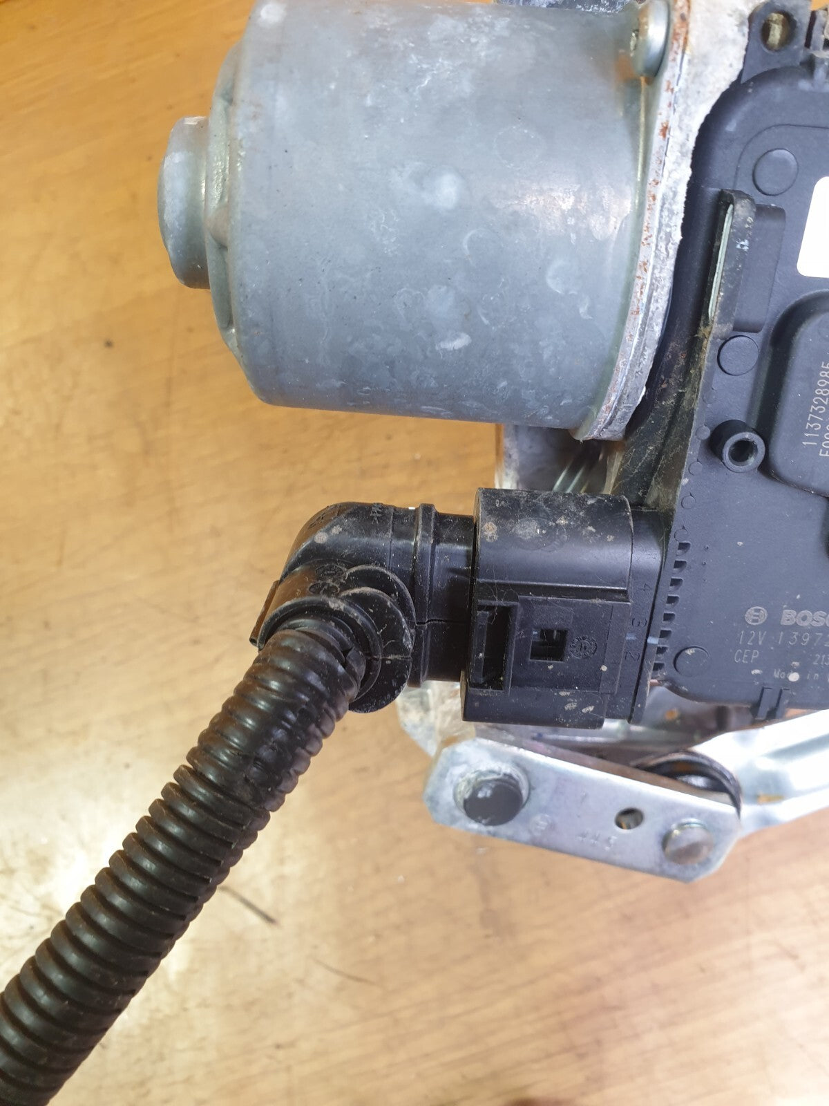 ✅2022 TESLA MODEL Y FRONT WIPER MOTOR & LINKAGE 1507048-00-B + WARRANTY A172 - Image 10