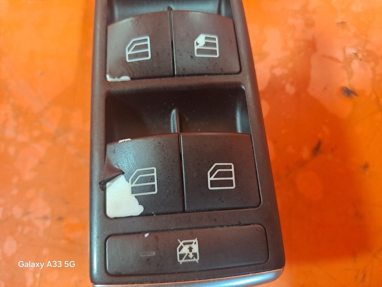 ✅Mercedes B180 W246 2012 1.8 Diesel FRONT RIGHT WINDOW SWITCH A1669054300 A299 - Image 8
