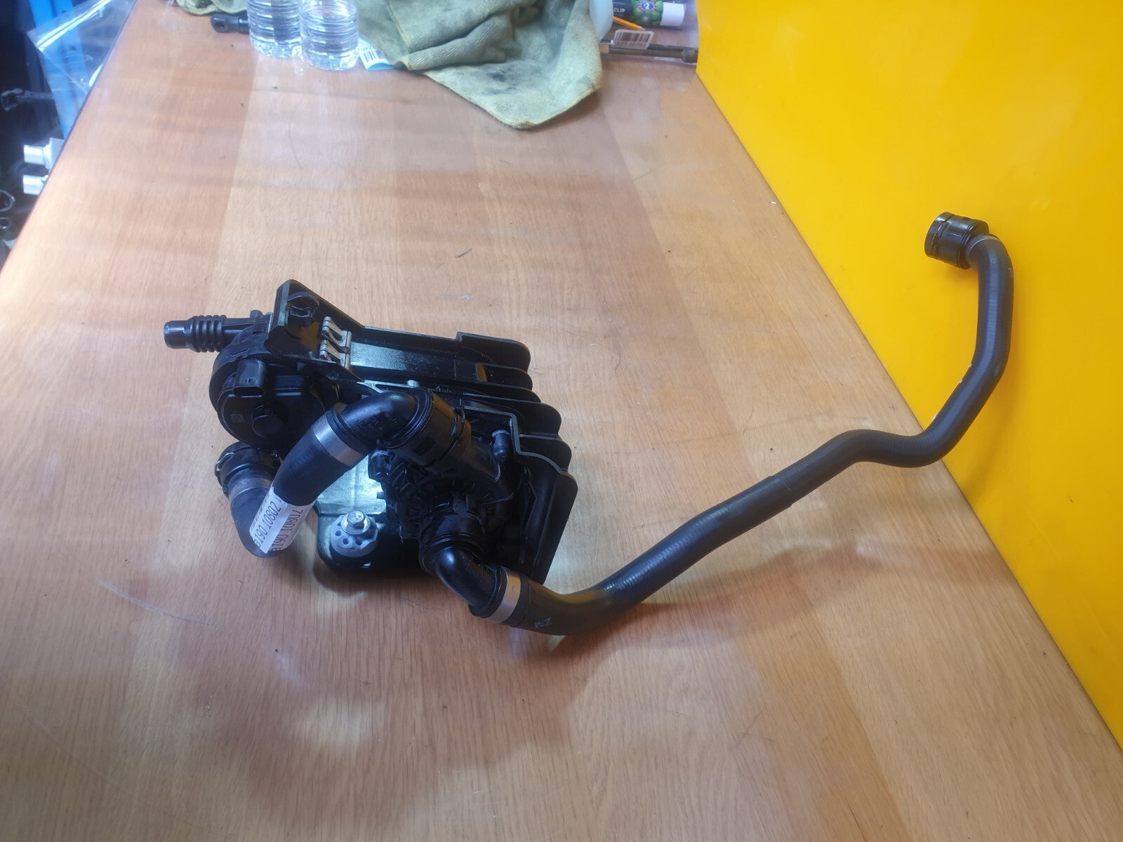✅BMW I4 G26 E-DRIVE 40M SPORT 2023 AUXILIARY WATER PUMP & HEATING VALVE 9896408 - Image 3