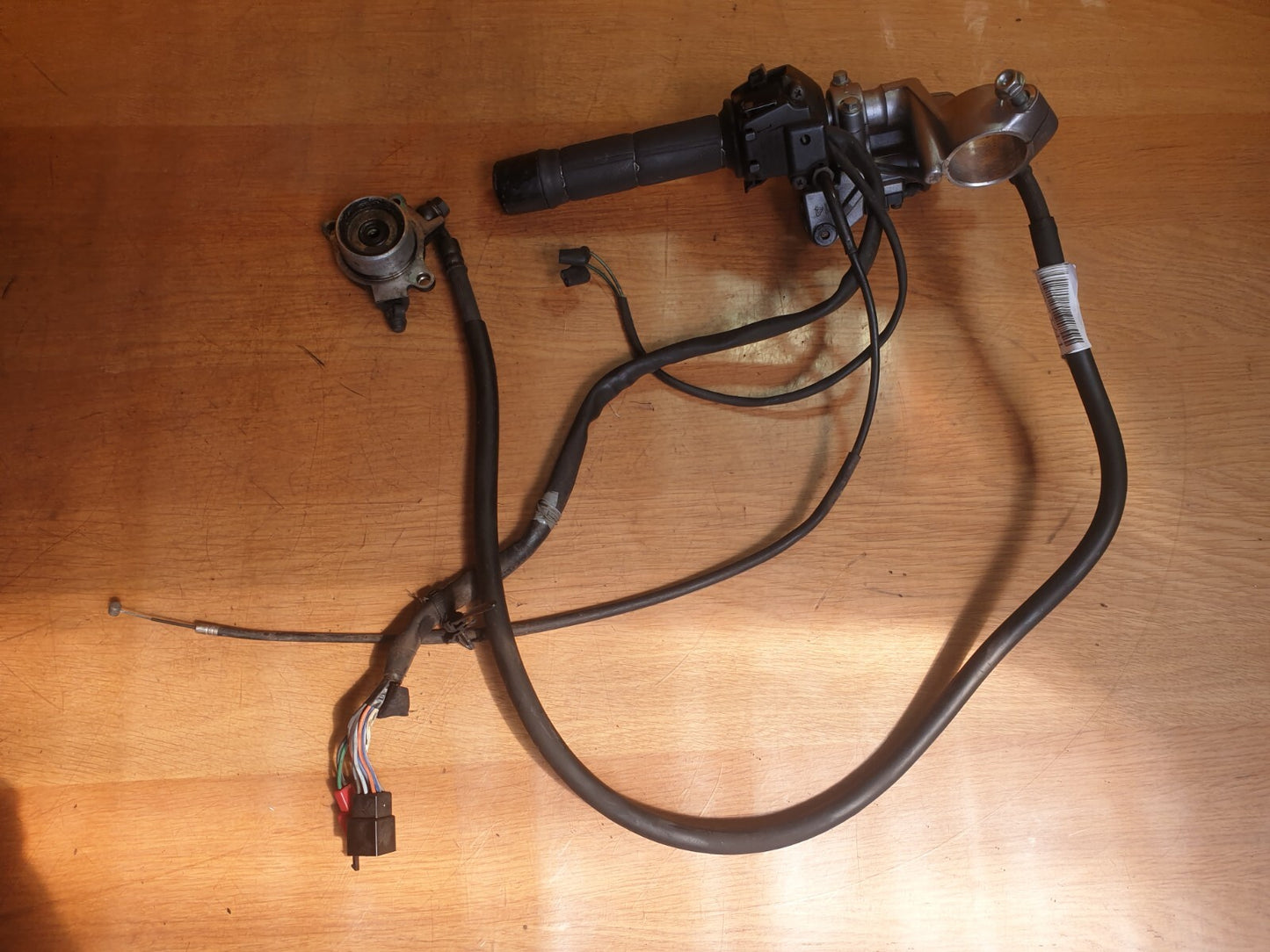 ✅1995 HONDA VFR750 PETROL LEFT HANDLE BAR HM-320B-T + WARRANTY A182 - Image 2