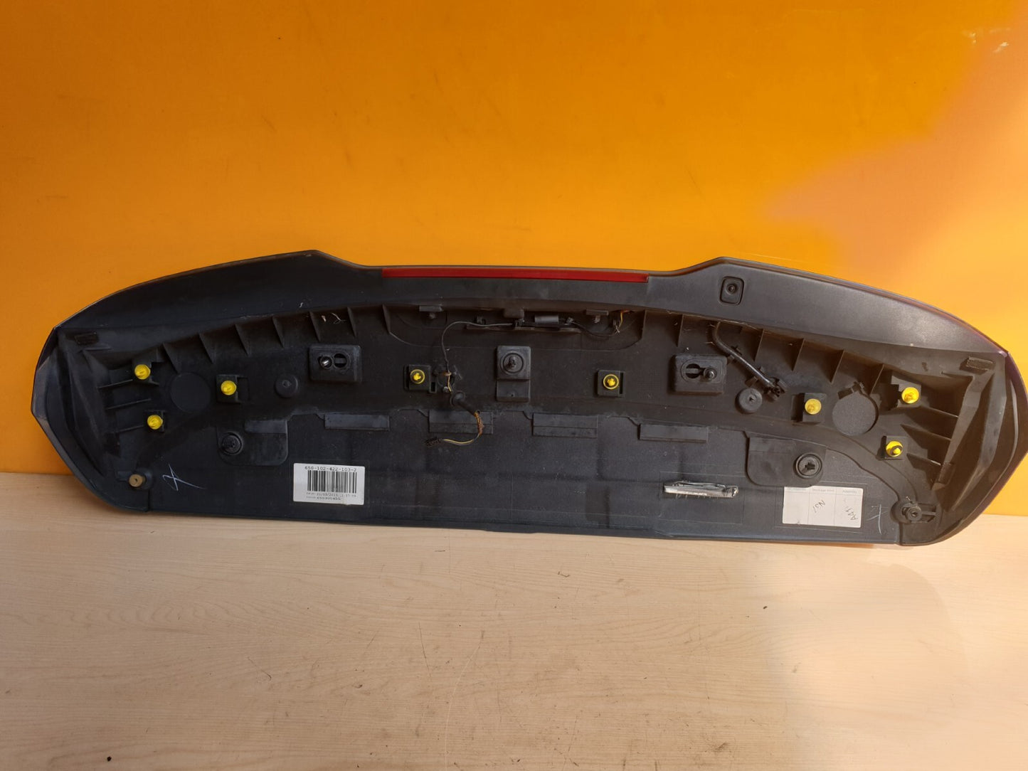 2013 VOLVO V40 TAILGATE SPOILER 31253973-01 X00 - Image 9