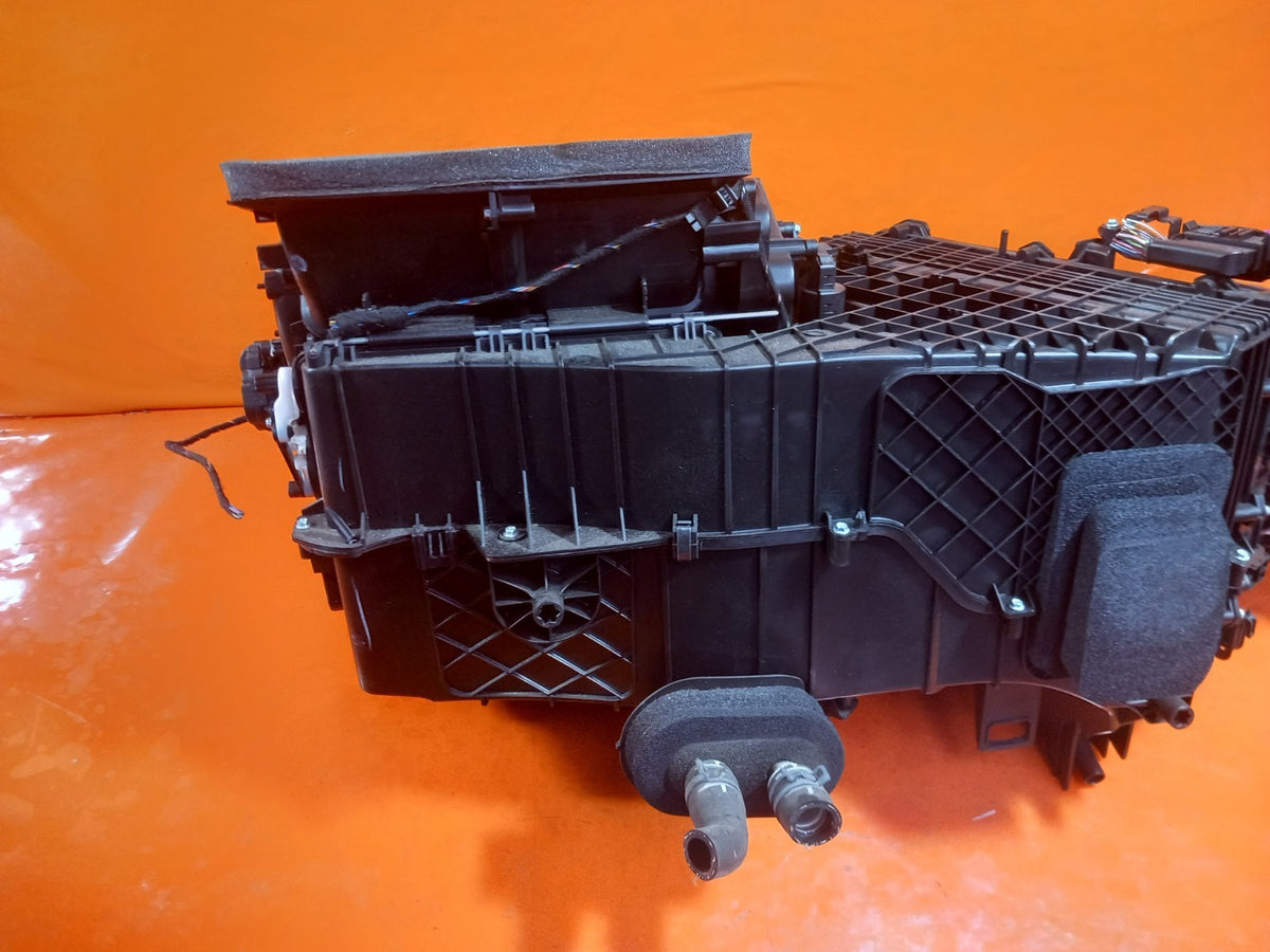 ebay-src:https://i.ebayimg.com/00/s/mtiwmfgxnjaw/z/e0oaaeswoz9qs8lg/$_57.jpg