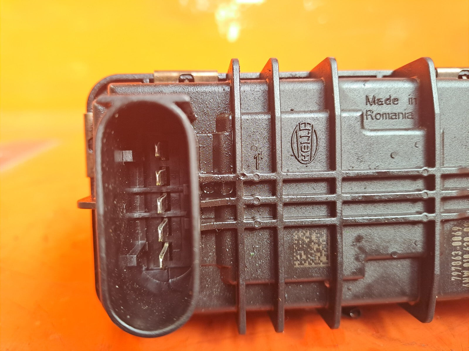 ebay-src:https://i.ebayimg.com/00/s/mtiwmfgxnjaw/z/puaaaoswuyrndqyb/$_57.jpg