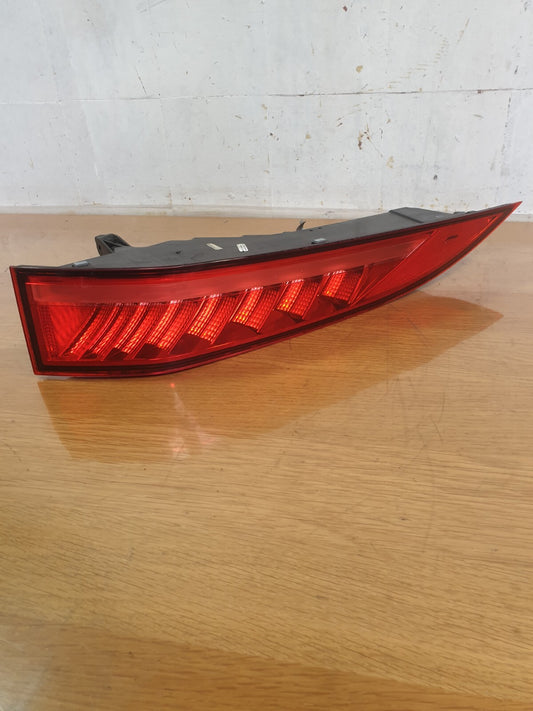 ✅2017 JAGUAR F-PACE X761 3.0P REAR LEFT OUTER TAIL LIGHT HK8313405AE A196 - Image 1