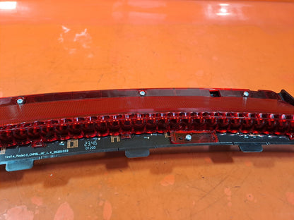 TESLA MODEL 3 LONG 2024 ADDITIONAL BRAKE LIGHT 1615202-00-C Warranty A207 - Image 11