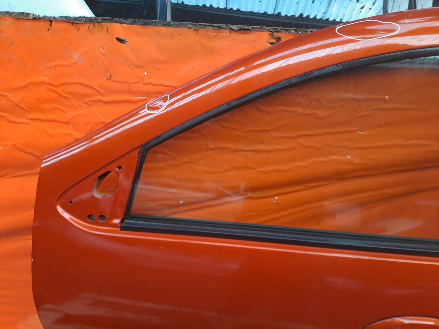 ✅2024 Dacia Duster Journey Front Left Door Orange Dent + Warranty A364 - Image 3
