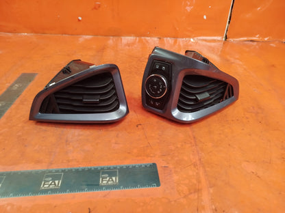 ✅FORD TOURNEO CUSTOM 2.2 DIESEL 2015 FRONT DASHBOARD AIR VENTS BK21V018B08 A280 - Image 1