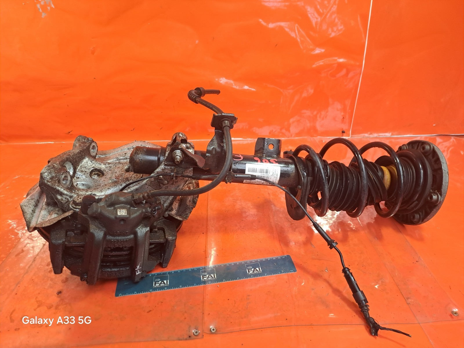✅BMW 218I SPORT F22 1.5 PETROL 2017 FRONT RIGHT SUSPENSION LEG HUB 6873721 A306 - Image 4