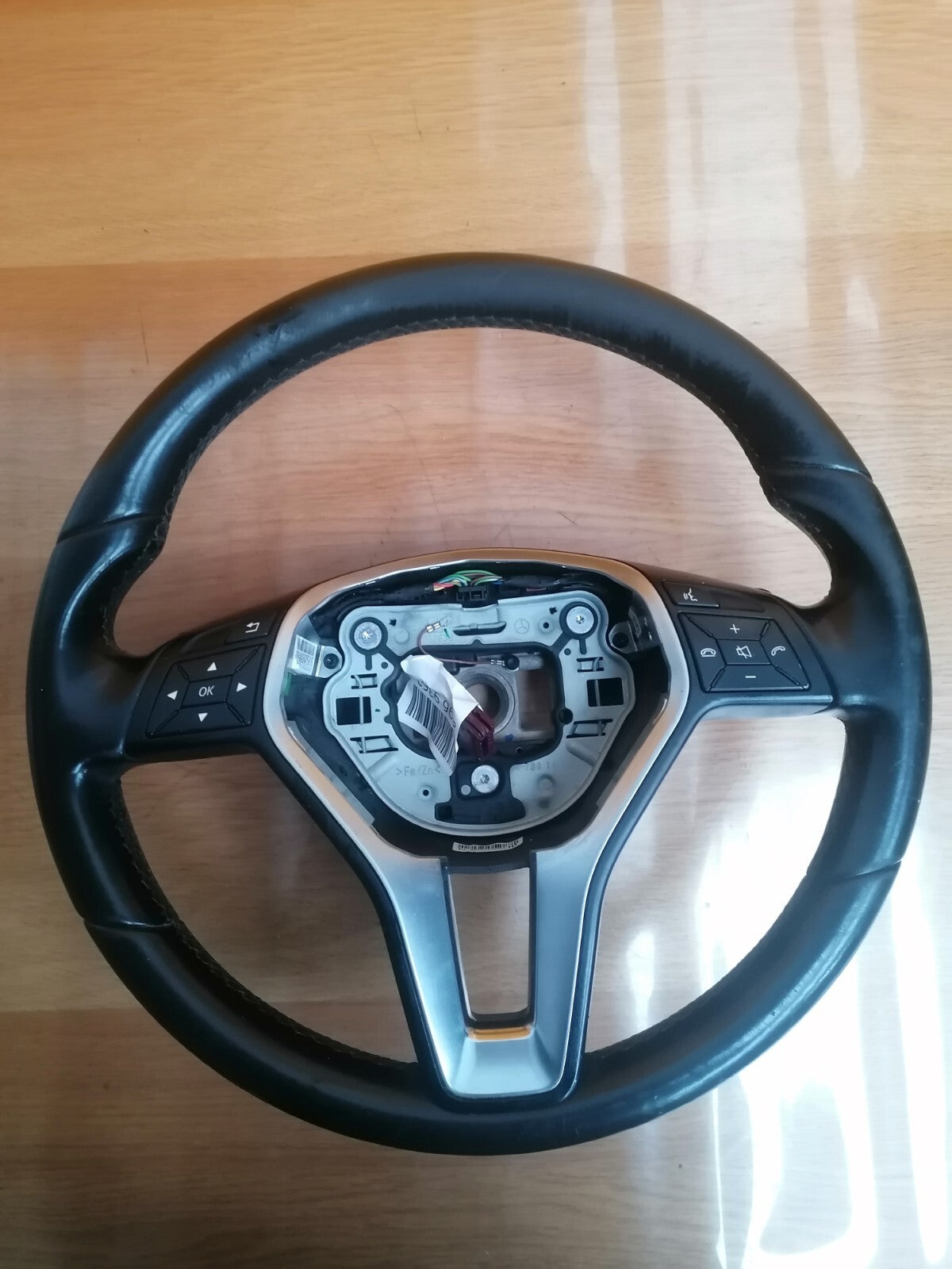 ✅MERCEDES A180 W176 1.5 DIESEL 2015 MULTIFUNCTION STEERING WHEEL PADDLE SHIFTERS - Image 1