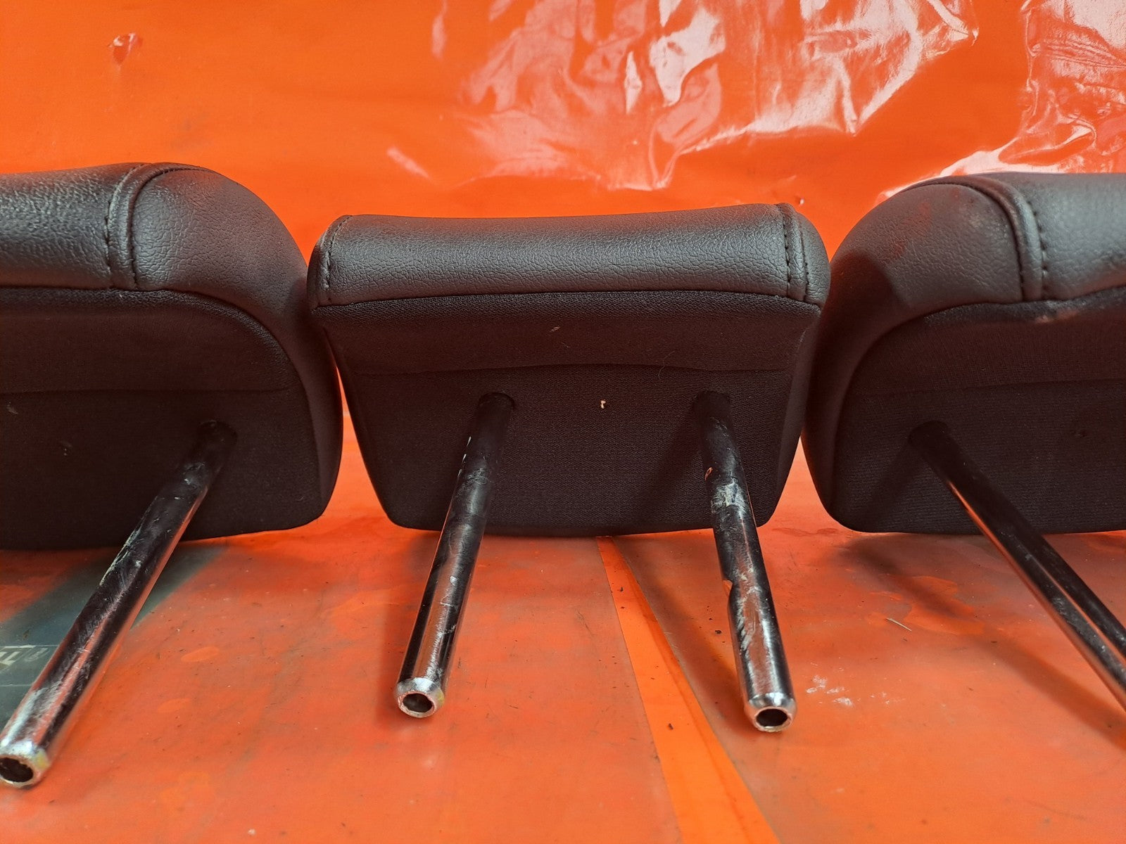 ✅NISSAN JUKE TEKNA 1.5 DIESEL 2017 REAR HEADRESTS SET LEATHER Warranty A322 - Image 4