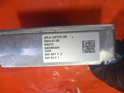 Land Rover Defender L663 3.0 Diesel 2025 Power Inverter Module JPLA14F722AB A396 - Image 9