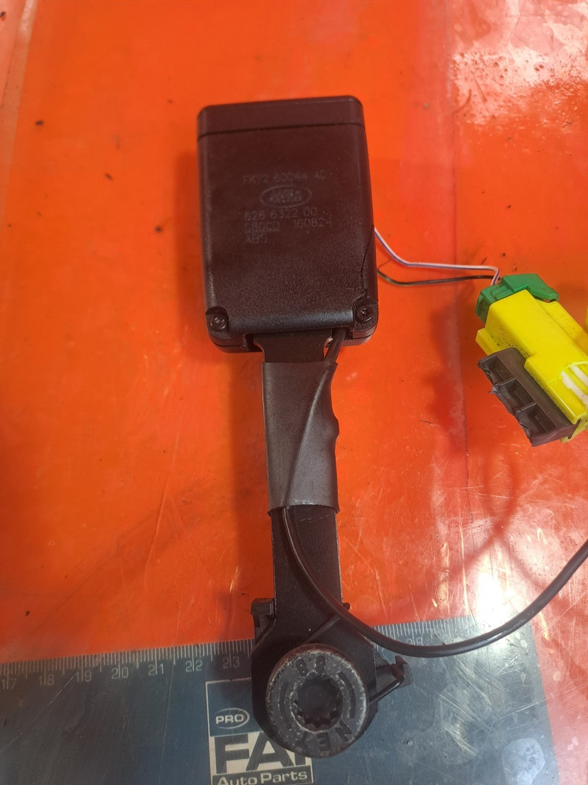 ✅LAND ROVER DISCOVERY SPORT 2.0 DIESEL 2016 3RD ROW SEAT BELT BUCKLES FK7260044 - Image 7