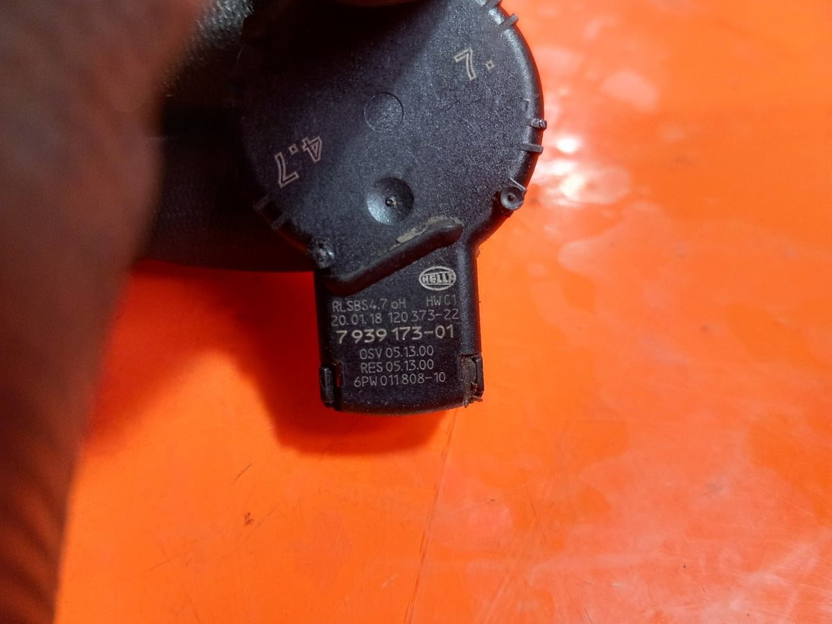 ebay-src:https://i.ebayimg.com/00/s/mtiwmfgxnjaw/z/mvyaaeswjjzqvoyc/$_57.jpg