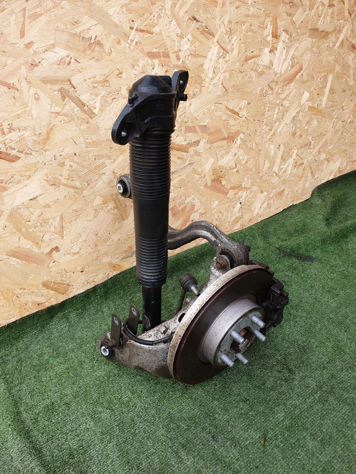 ✅Land Rover Discovery Sport 2016 Rear Left Suspension Leg Hub GK72-18A145 A111 - Image 4