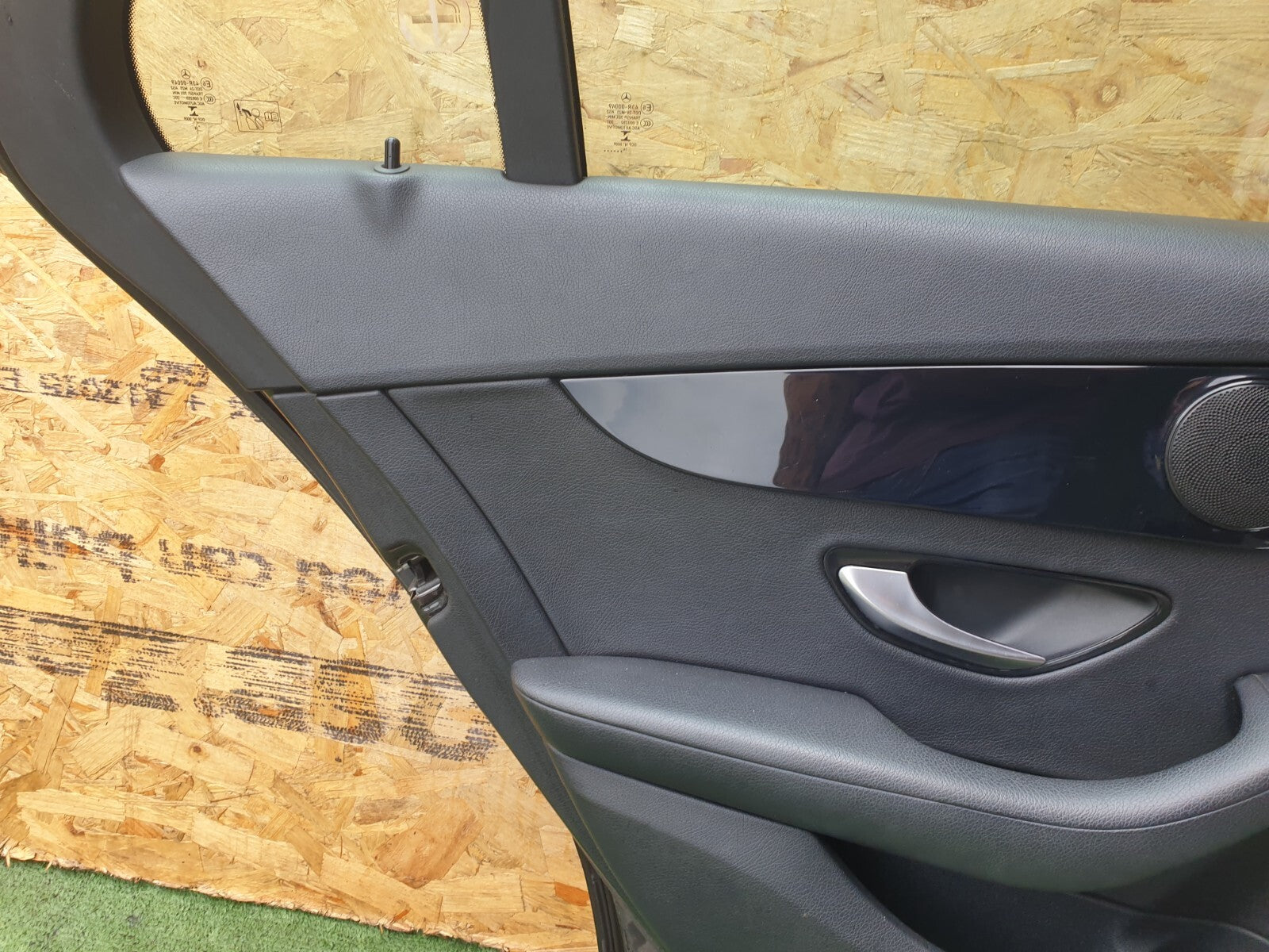 ✅Mercedes C Class W205 2014 Rear Left Side Door Black (197) + Warranty A147 - Image 12
