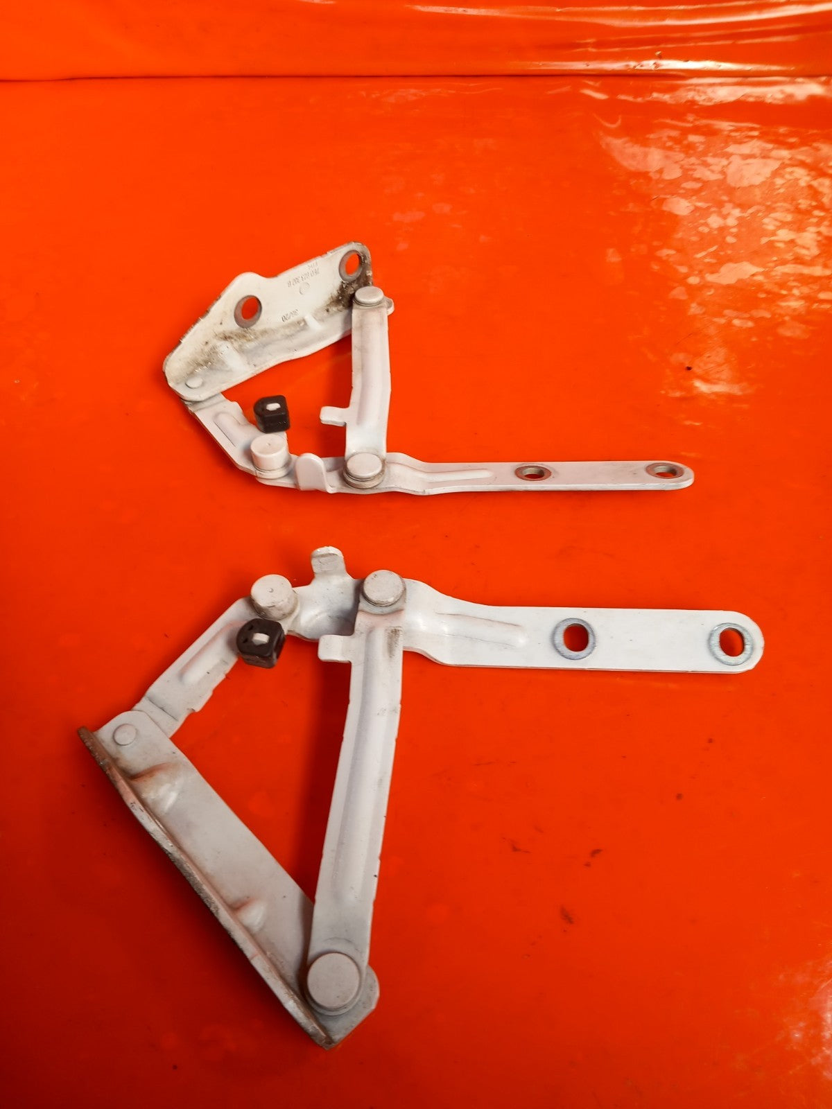 VW Transporter T30 2.0 Diesel 2021 Bonnet Hinges Pair 7E0823301B 7E0823302B A410 - Image 8