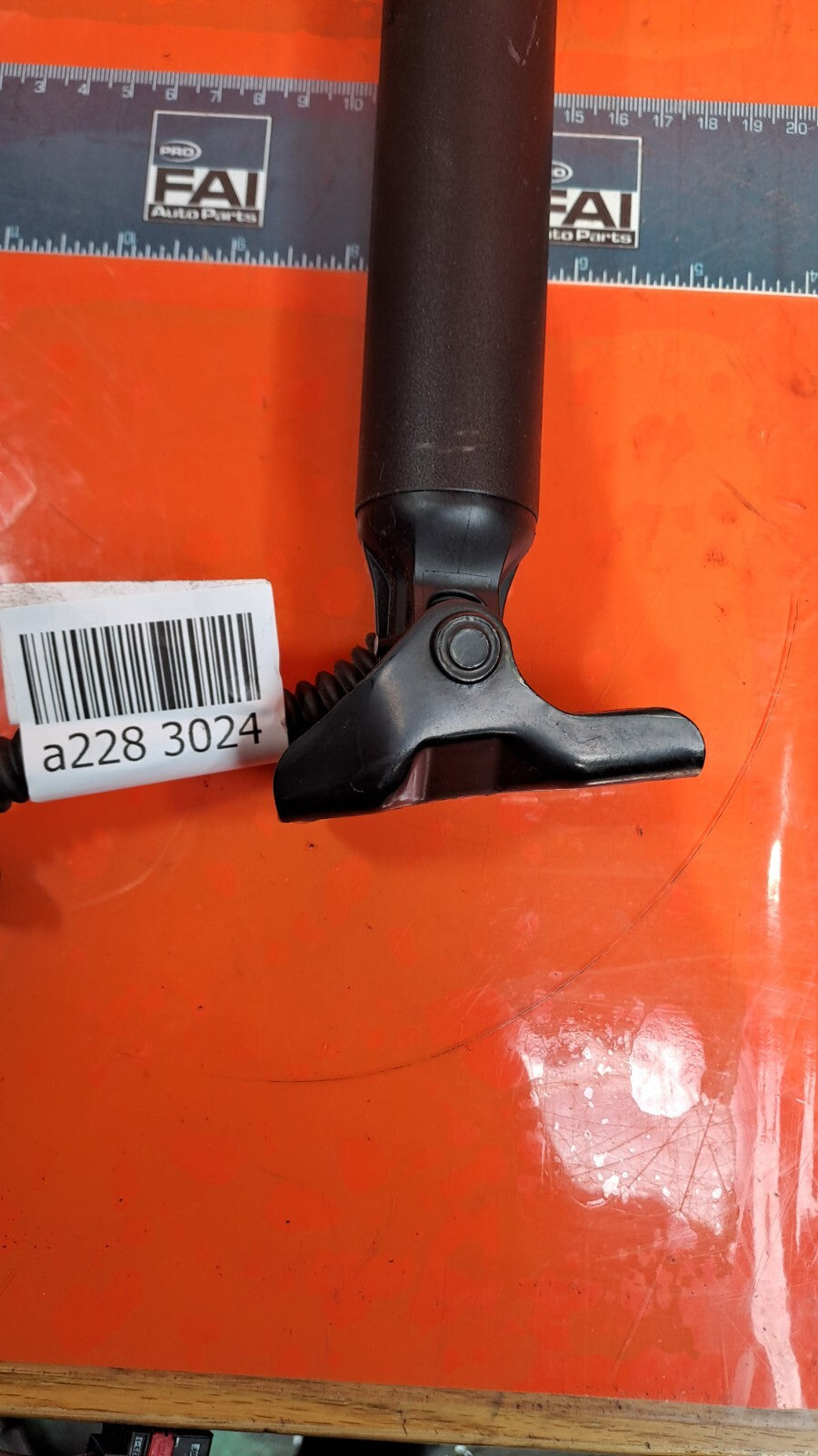 KIA XCEED 1.5 PETROL 2021 BOOTLID TAILGATE STRUT 81841-J7810 Warranty A228 - Image 9