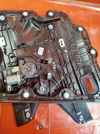ebay-src:https://i.ebayimg.com/00/s/mtywmfgxmjaw/z/xsaaaeswjdlpc7lz/$_57.jpg