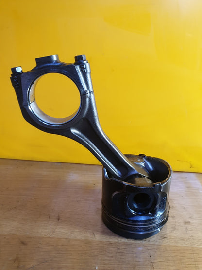 ✅RANGE ROVER EVOQUE 2.2 DIESEL 2012 COMPLETE PISTON WITH CONROD 083155 Warranty - Image 1