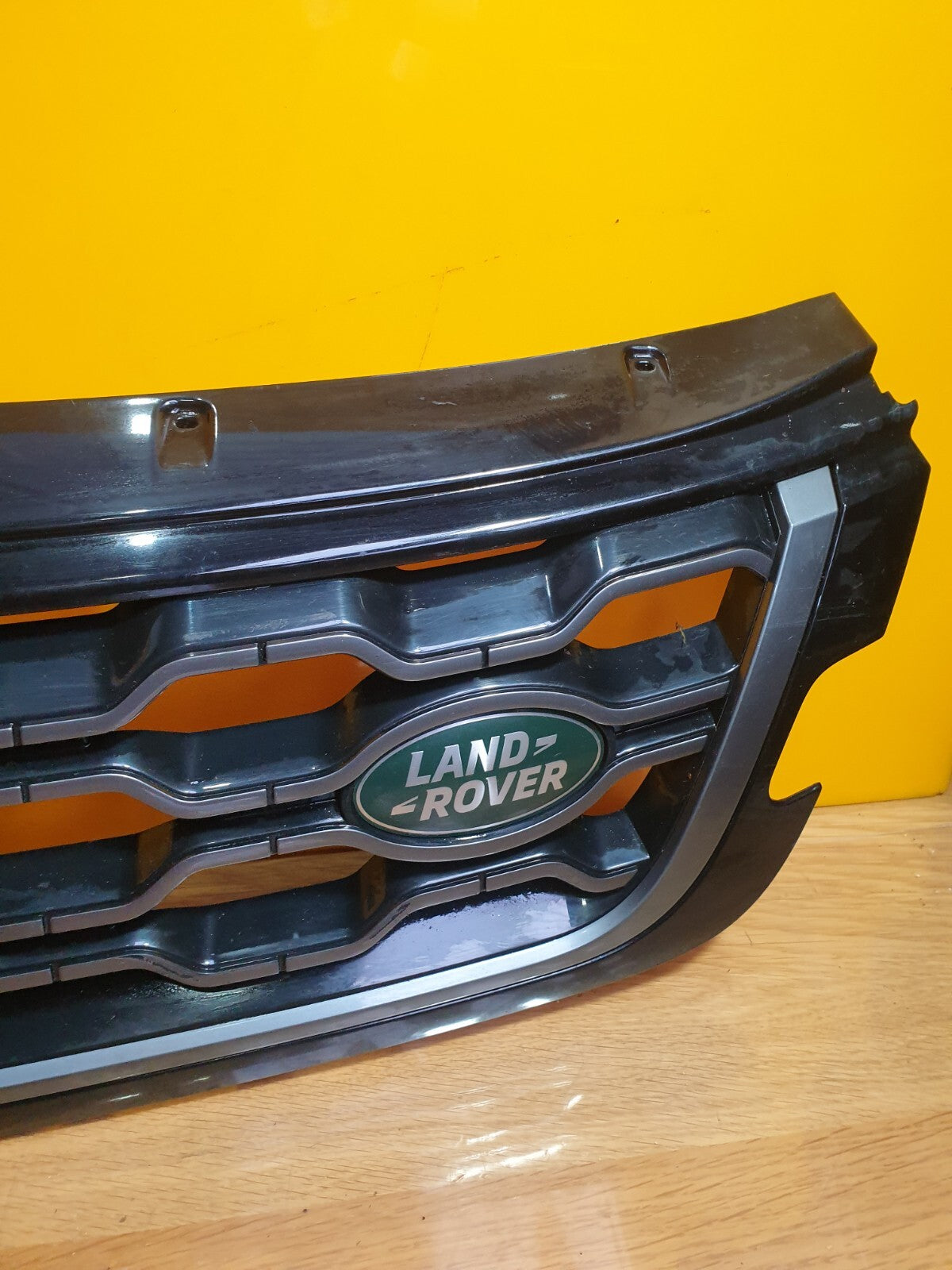 2022 Range Rover Evoque L551 Front Bumper Grill K8D2-8200-A Warranty A169 - Image 5