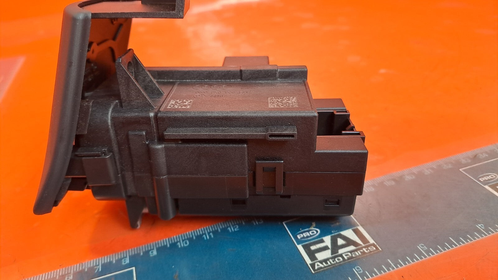 ebay-src:https://i.ebayimg.com/00/s/otawwde2mda=/z/pceaaoswqhtnl1-g/$_57.jpg
