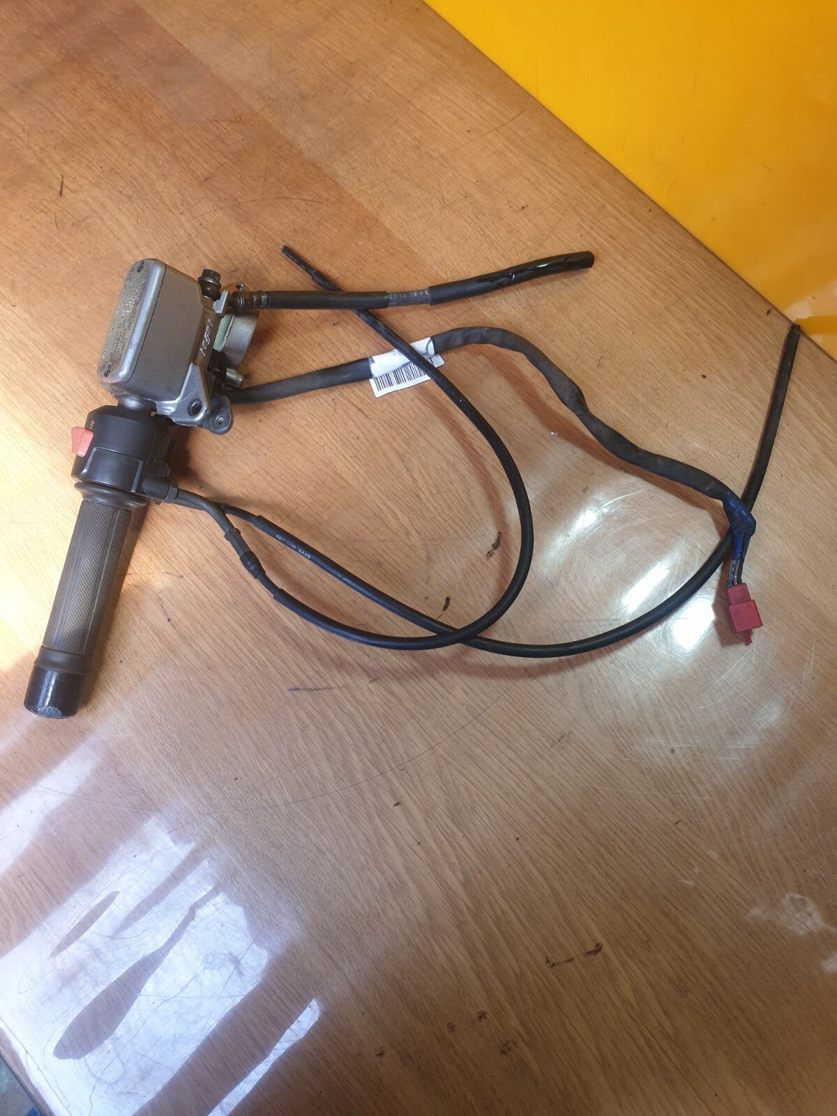 ✅1995 HONDA VFR750 PETROL RIGHT HANDLE BAR + WARRANTY A182 - Image 3