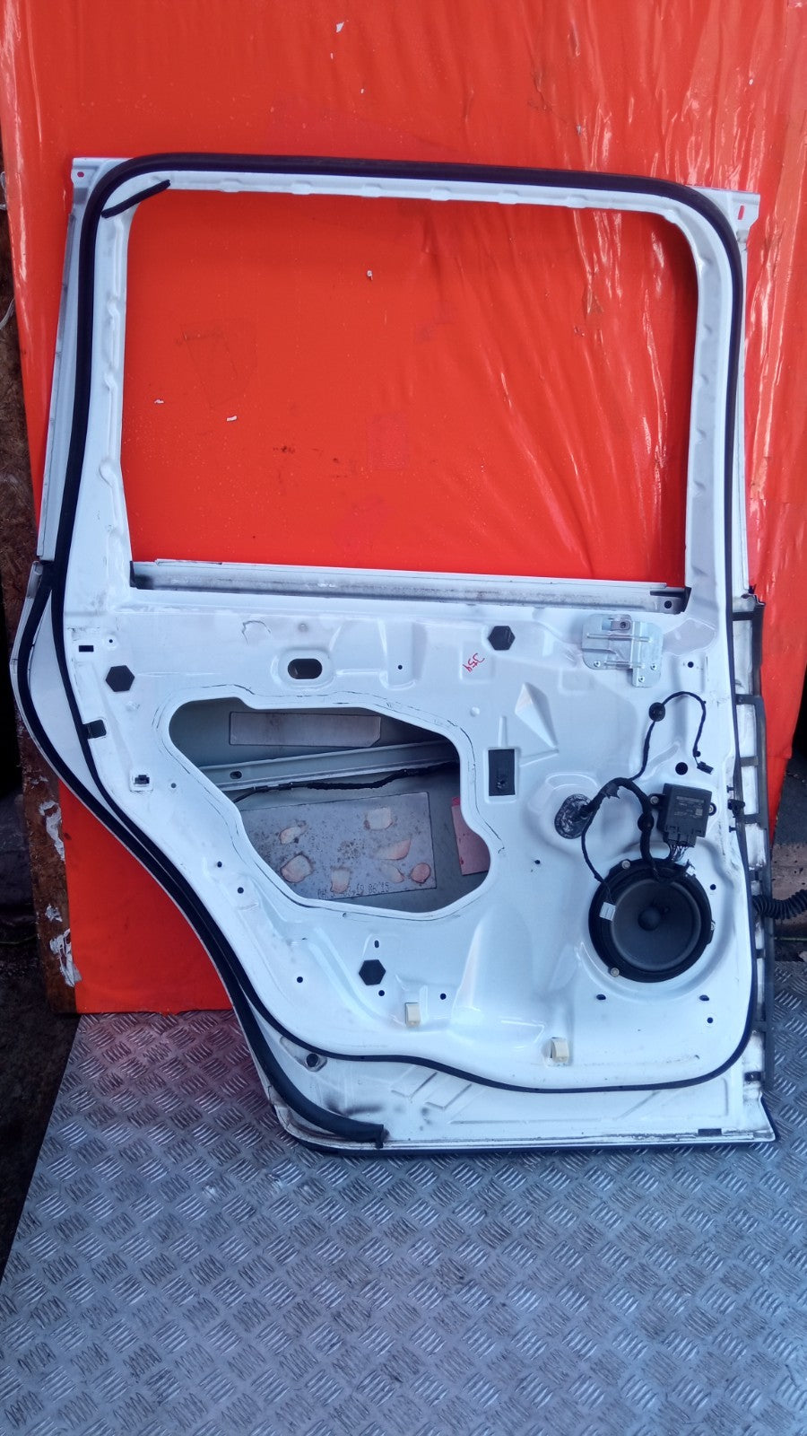 Ford Galaxy MK3 Zetec 2019 Rear Left Door Frozen White Warranty A345 - Image 9