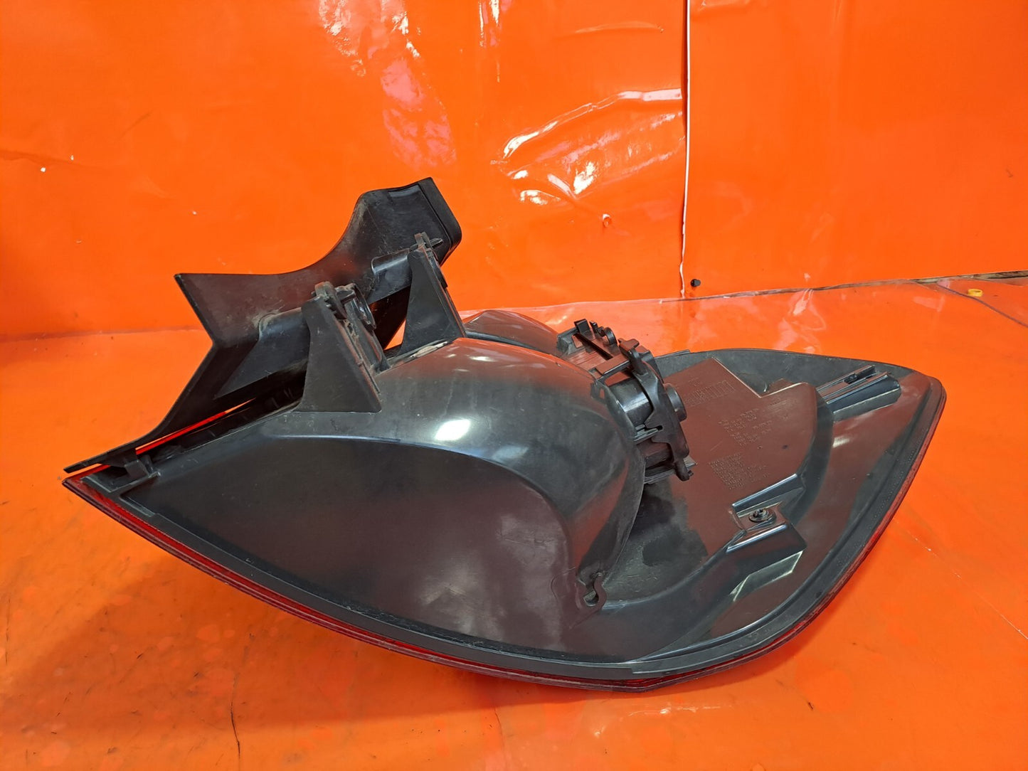 ebay-src:https://i.ebayimg.com/00/s/mtiwmfgxnjaw/z/yp8aaoswmj9n-w-w/$_57.jpg