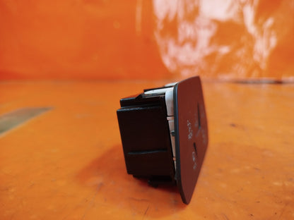 ebay-src:https://i.ebayimg.com/00/s/mtiwmfgxnjaw/z/pgyaaoswspjone1w/$_57.jpg