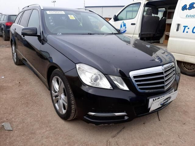 ✅MERCEDES E300 W212 2.1 DIESEL 2013 BREAKING PRICE PER WHEEL NUT ONLY BLACK A271 - Image 1