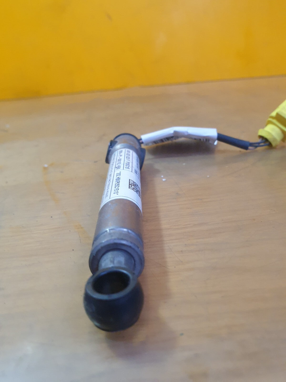 AUDI A3 E-TRON 1.4 PETROL 2015 FRONT RIGHT OR LEFT SIDE BONNET HINGE 8V0823823F - Image 10