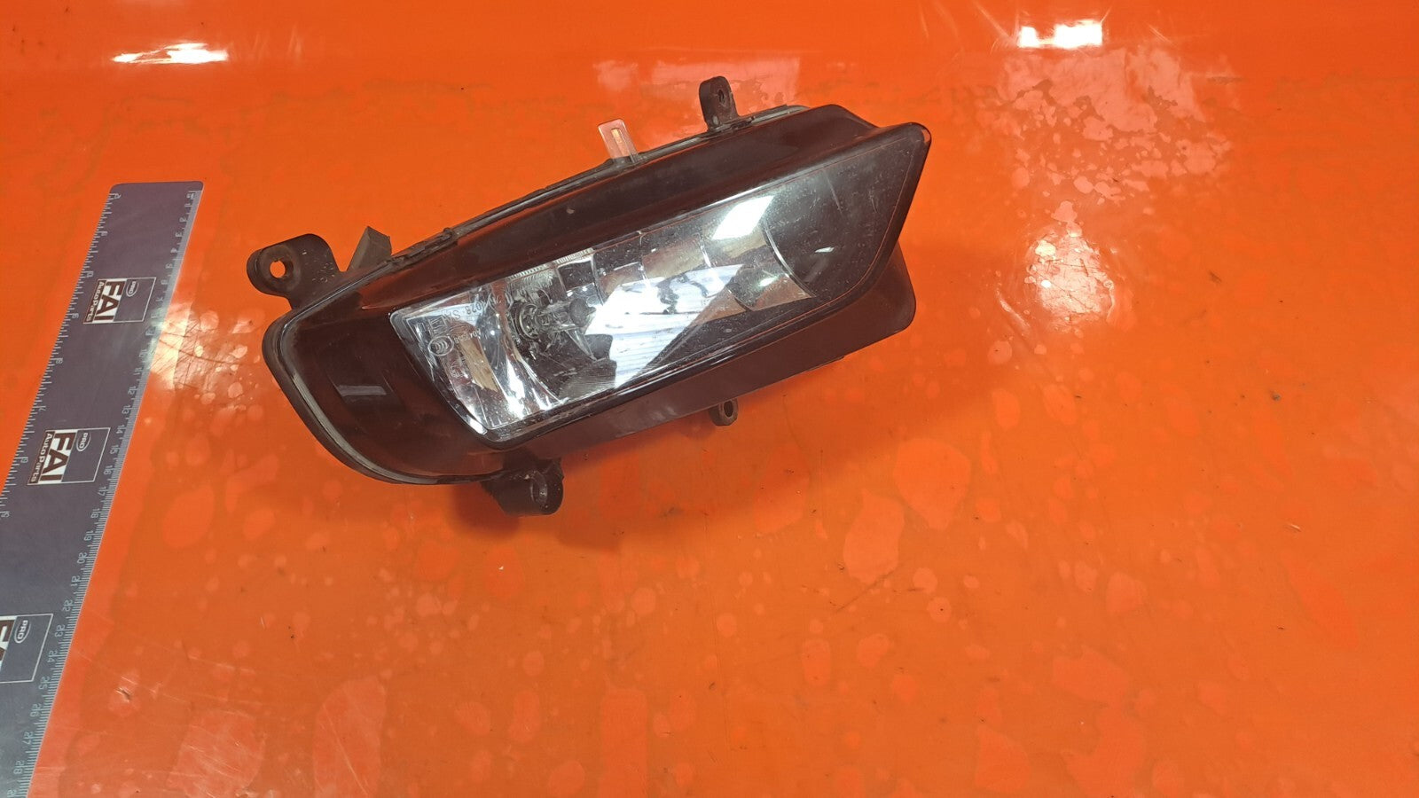 Audi A5 S Line 2.0 Diesel 2012 FRONT LEFT FOG LIGHT 8T0941699D Warranty A218 - Image 1