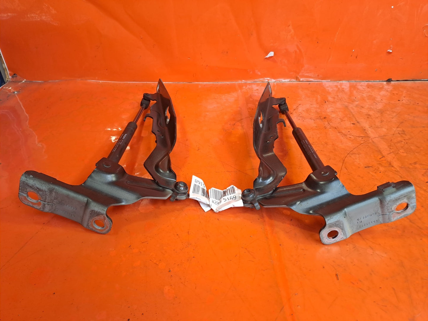 ✅Volvo Xc60 Se Awd 2012 2.4 Diesel FRONT BONNET HINGES 30779282 30784935 A289 - Image 7