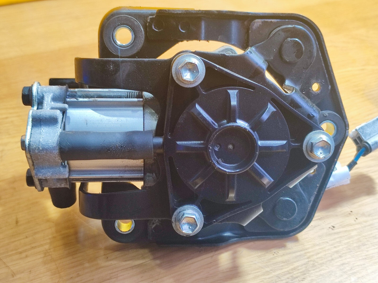 ✅Mitsubishi Outlander 2.0 PHEV Petrol Hybrid 2017 Vacuum Pump Motor + Warranty - Image 8