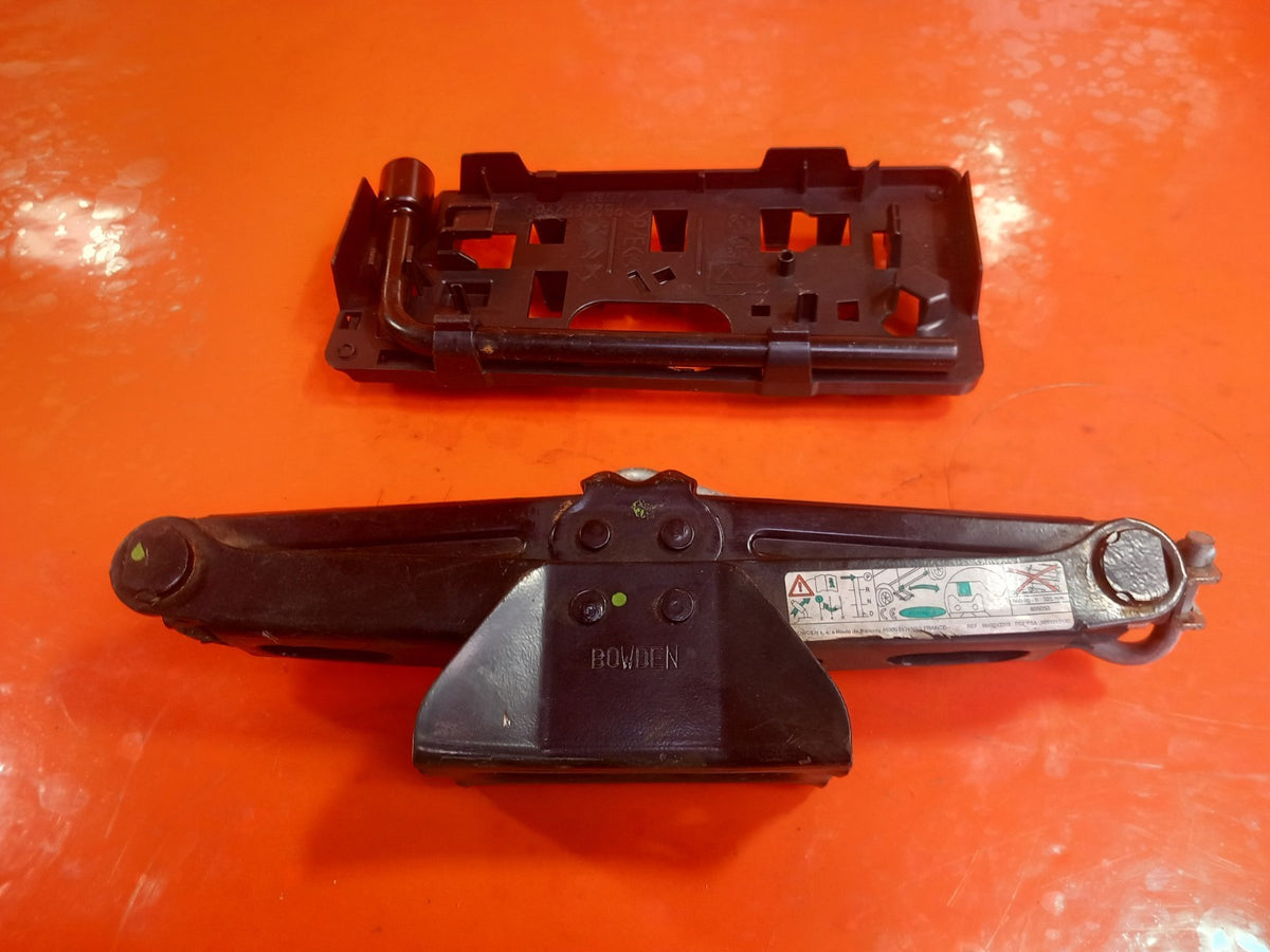 2020 Vauxhall Combo MK4 Jack Tool Kit 9820292980 Warranty A414 - Image 5