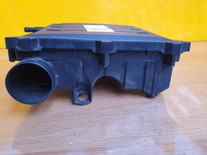 VW POLO AIR FILTER BOX ASSEMBLY 04C129601M X00 - Image 2