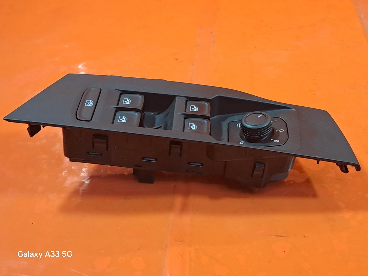 ebay-src:https://i.ebayimg.com/00/s/mtiwmfgxnjaw/z/theaaeswbefpczdc/$_57.jpg
