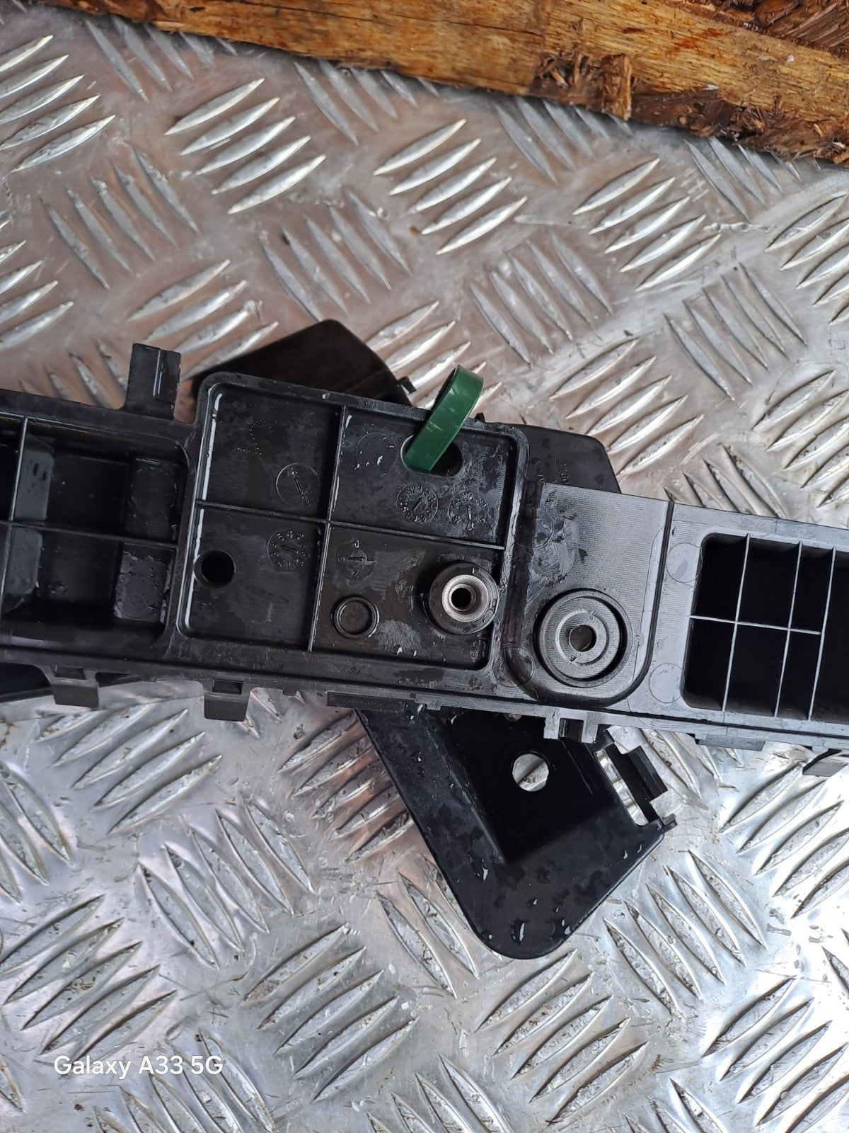 ✅Tesla Model 3 Long Range 2020 REAR BUMPER MOUNTING BRACKET 1121191-00-E A262 - Image 10